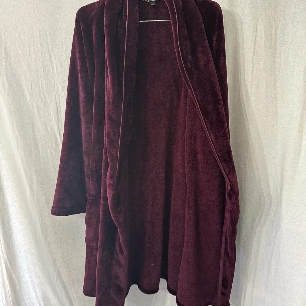 Victorias Secret Robe Plush Super Soft XL  Logo Imprint‎ Burgundy